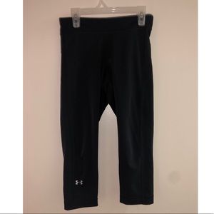 Underarmour black cropped leggings, small